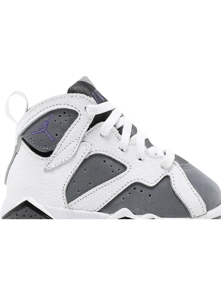 Кроссовки Air Jordan 7 Retro TD Flint 2021 — изображение 2 из 8, белый