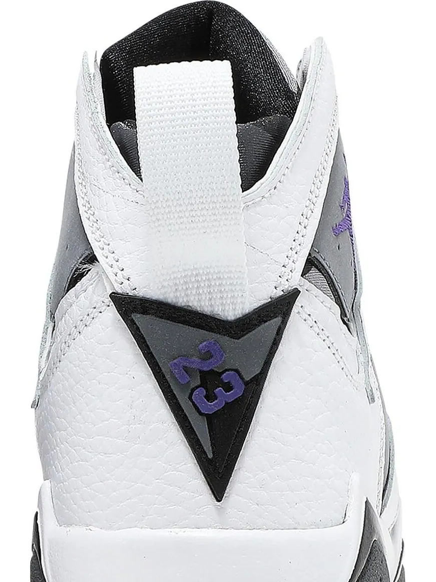 Кроссовки Air Jordan 7 Retro GS Flint 2021 — изображение 7 из 8, белый