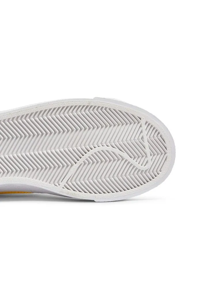 Кроссовки Nike Wmns Blazer Mid '77 Essential 'White Opti Yellow' — изображение 6 из 9