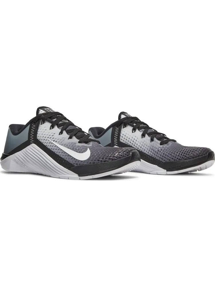 Кроссовки Nike Wmns Metcon 6 'Black White' — изображение 8 из 8, черный