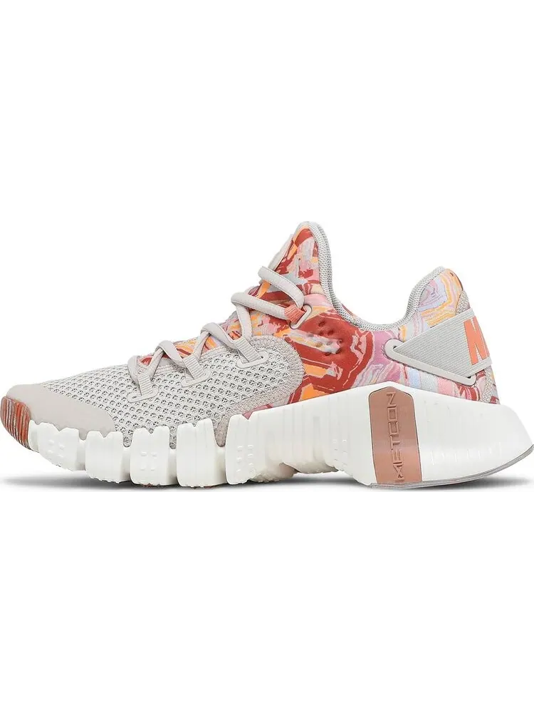 Кроссовки Nike Wmns Free Metcon 4 'Desert Sand Crimson Bliss' — изображение 3 из 8, оранжевый