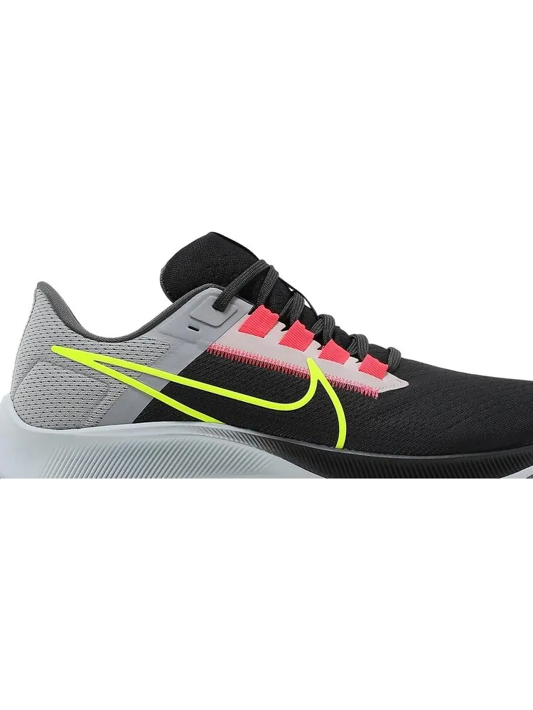 Кроссовки Nike Air Zoom Pegasus 38 LE 'Greedy' — изображение 2 из 8, серый