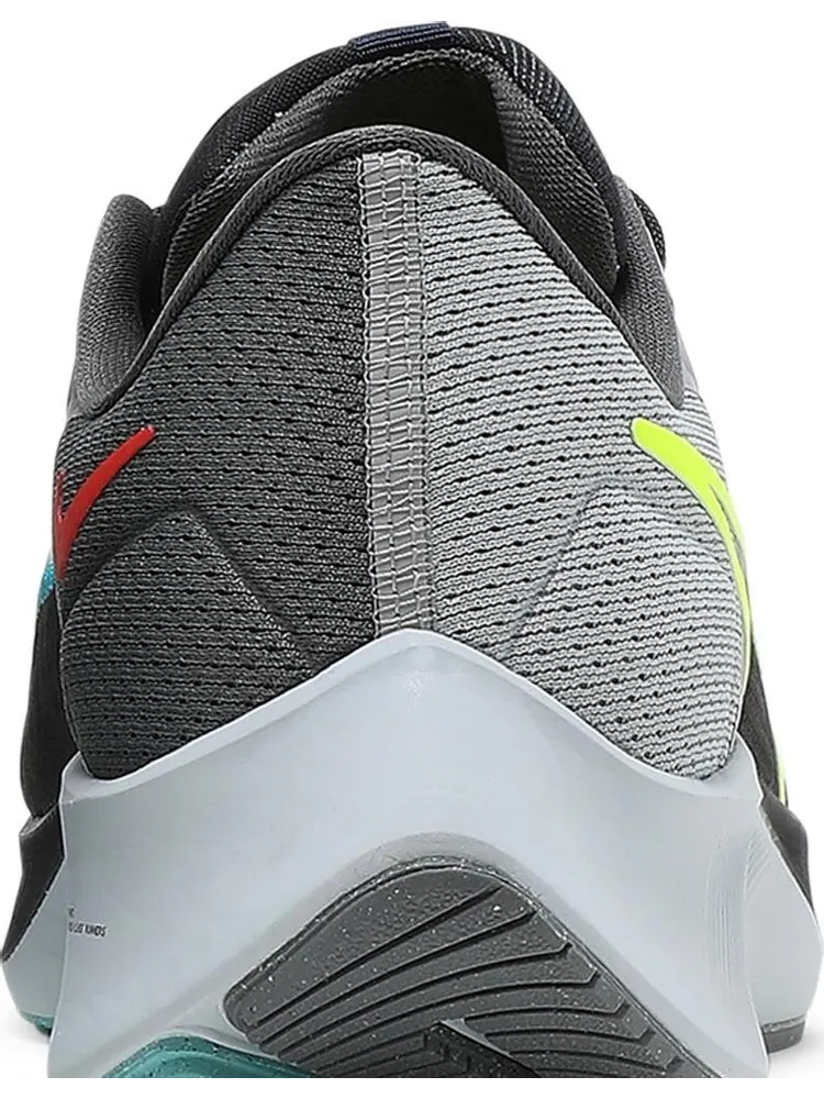 Кроссовки Nike Air Zoom Pegasus 38 LE 'Greedy' — изображение 7 из 8, серый