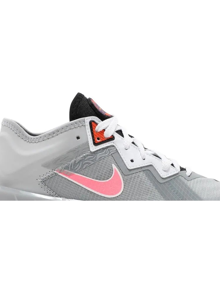 Кроссовки Nike Space Jam x LeBron 18 Low GS 'Bugs x Marvin' — изображение 2 из 8, серый