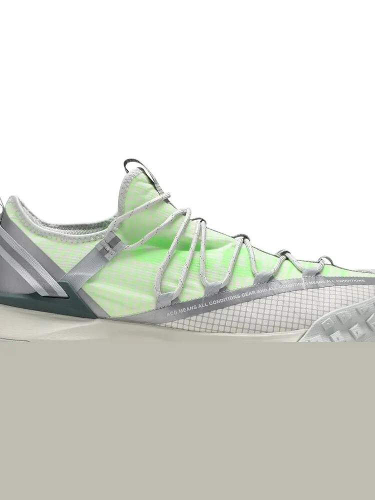 Кроссовки Nike ACG Mountain Fly Low 'Sea Glass' — изображение 2 из 8, зеленый