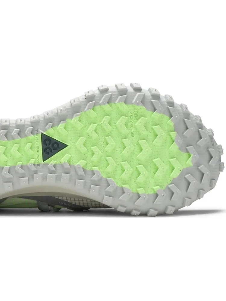 Кроссовки Nike ACG Mountain Fly Low 'Sea Glass' — изображение 5 из 8, зеленый