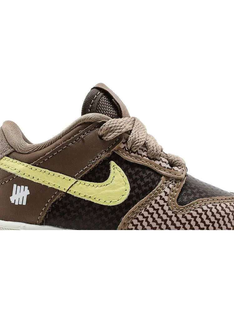 Кроссовки Nike Undefeated x Dunk Low SP TD 'Canteen' — изображение 2 из 8, коричневый
