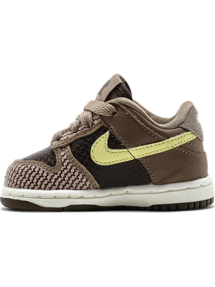 Кроссовки Nike Undefeated x Dunk Low SP TD 'Canteen' — изображение 3 из 8, коричневый