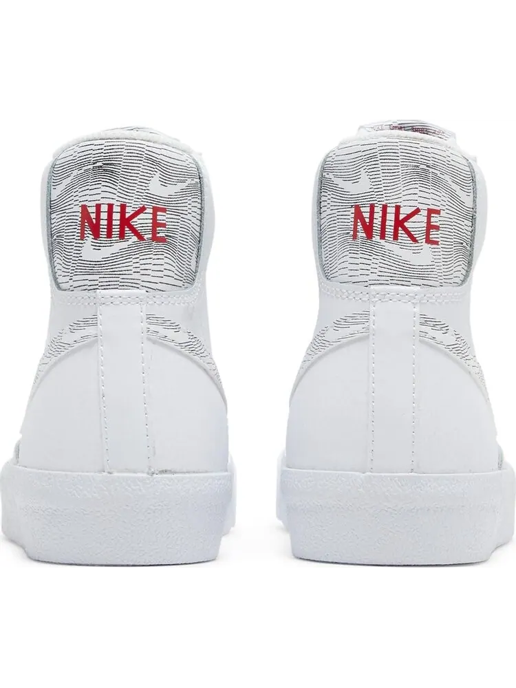 Кроссовки Nike Blazer Mid '77 GS 'White Logo Print' — изображение 6 из 8, белый