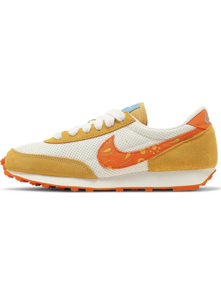Кроссовки Nike Wmns Daybreak 'Paisley Swoosh - Pale Ivory Magma Orange' — изображение 3 из 8, оранжевый