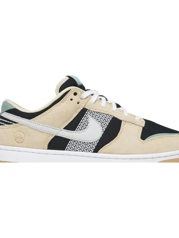 Кроссовки Nike Dunk Low 'Rooted In Peace' — изображение 2 из 10, загар