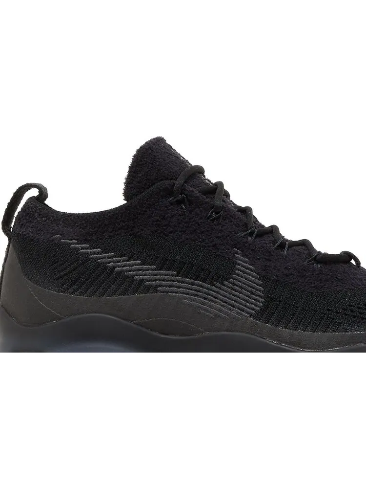 Кроссовки Nike Air Max Scorpion Flyknit 'Triple Black' — изображение 2 из 8, черный
