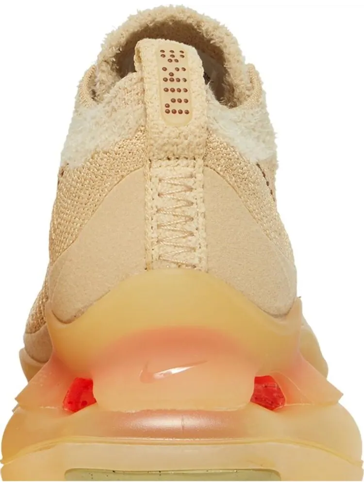 Кроссовки Nike Wmns Air Max Scorpion Flyknit 'Sesame' — изображение 7 из 8, коричневый