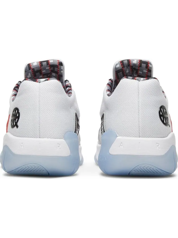 Кроссовки Air Jordan 11 CMFT Low Quai 54 — изображение 6 из 8, белый