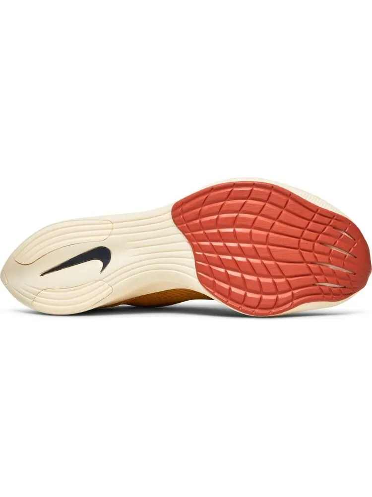 Кроссовки Nike ZoomX Vaporfly NEXT% 2 'Dark Sulfur Stadium Green' — изображение 4 из 8, желтый