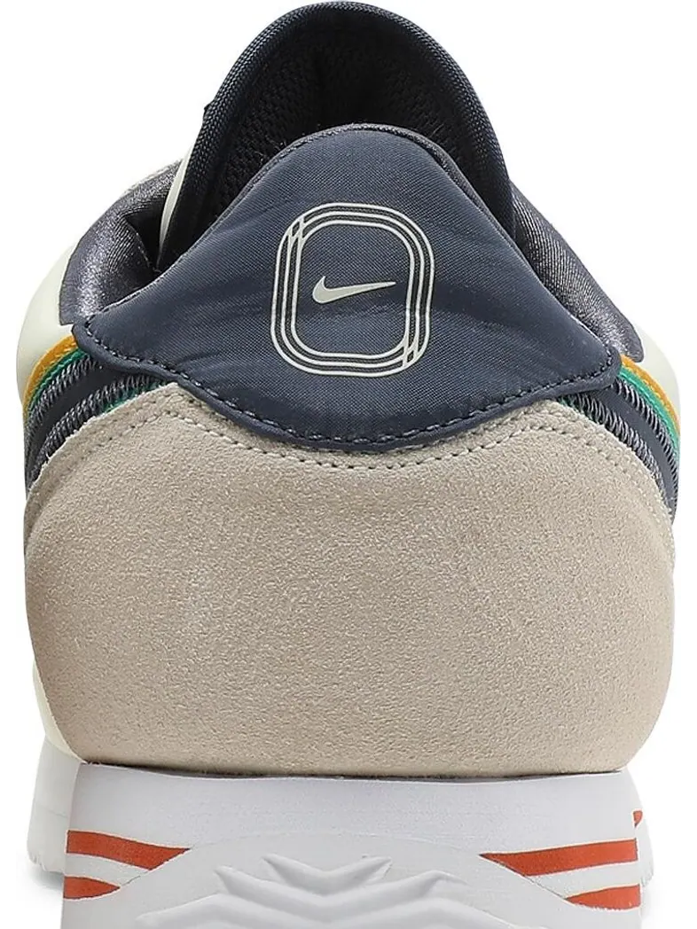 Кроссовки Nike Cortez Basic Premium 'Coconut Milk Thunder Blue' — изображение 7 из 8, бежевый
