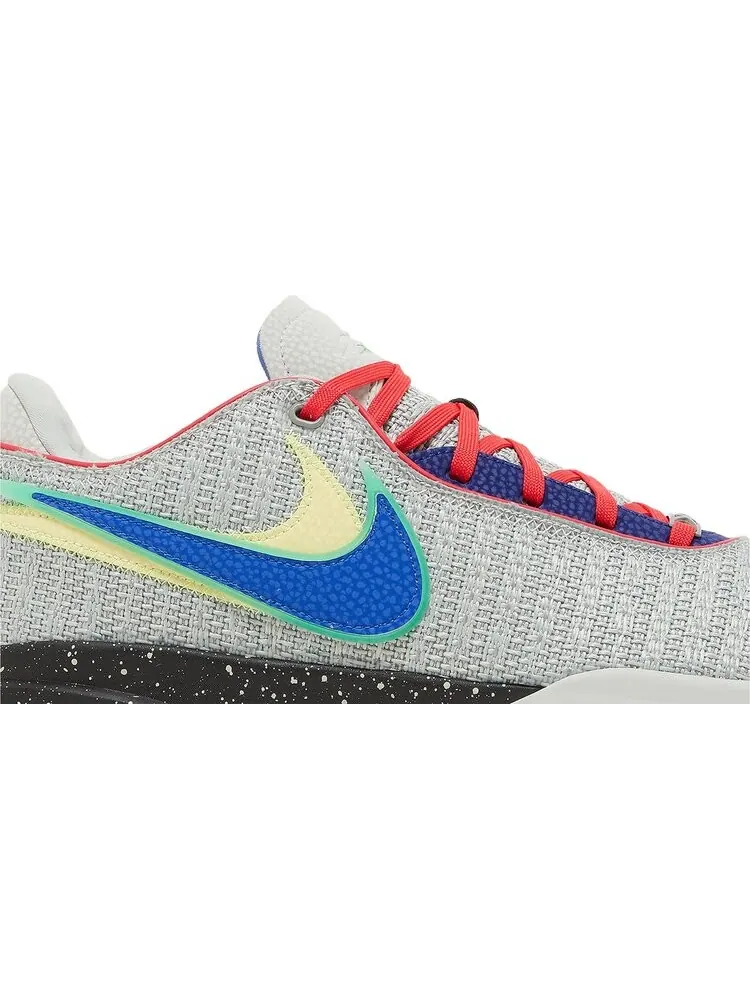 Кроссовки LeBron 20 'Nike Lifer' — изображение 2 из 4, серый