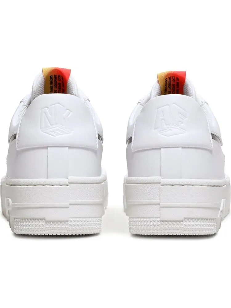 Кроссовки Nike Wmns Air Force 1 Pixel 'Fresh' — изображение 6 из 8, белый