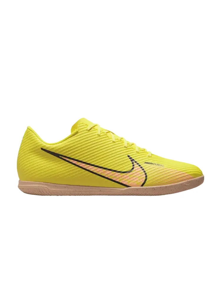 Кроссовки Nike Mercurial Vapor 15 Club IC — изображение 1 из 1, желтый