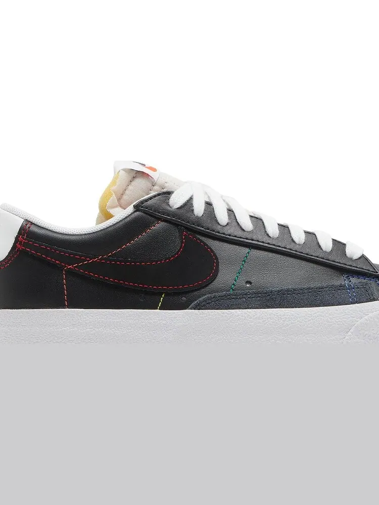 Кроссовки Nike Wmns Blazer Low '77 'Black' — изображение 2 из 8, черный