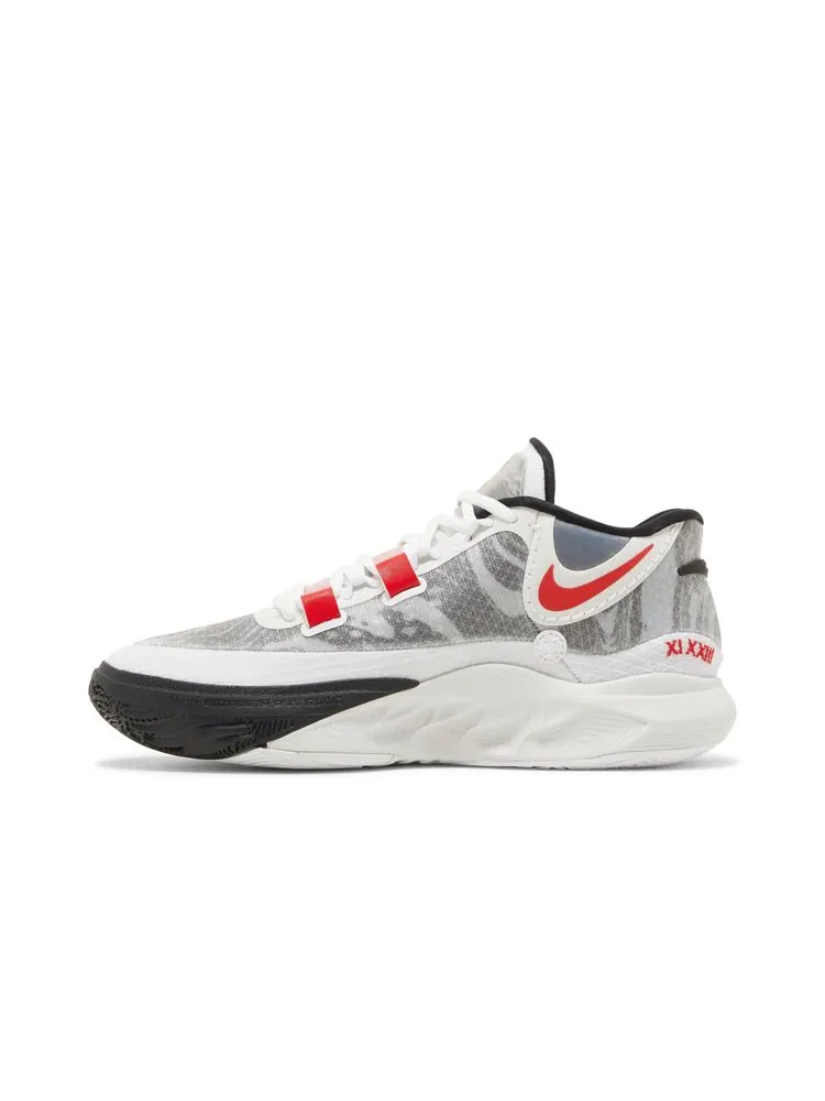 Кроссовки Kyrie 8 'White University Red' — изображение 3 из 8, белый красный