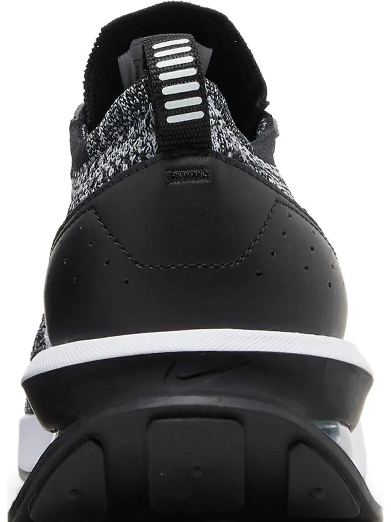 Кроссовки Nike Air Max Flyknit Racer 'Black White' — изображение 7 из 8, черный