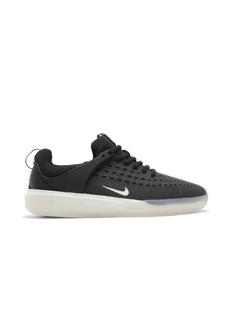 Кроссовки Nike Zoom Nyjah 3 SB — изображение 1 из 4, черный