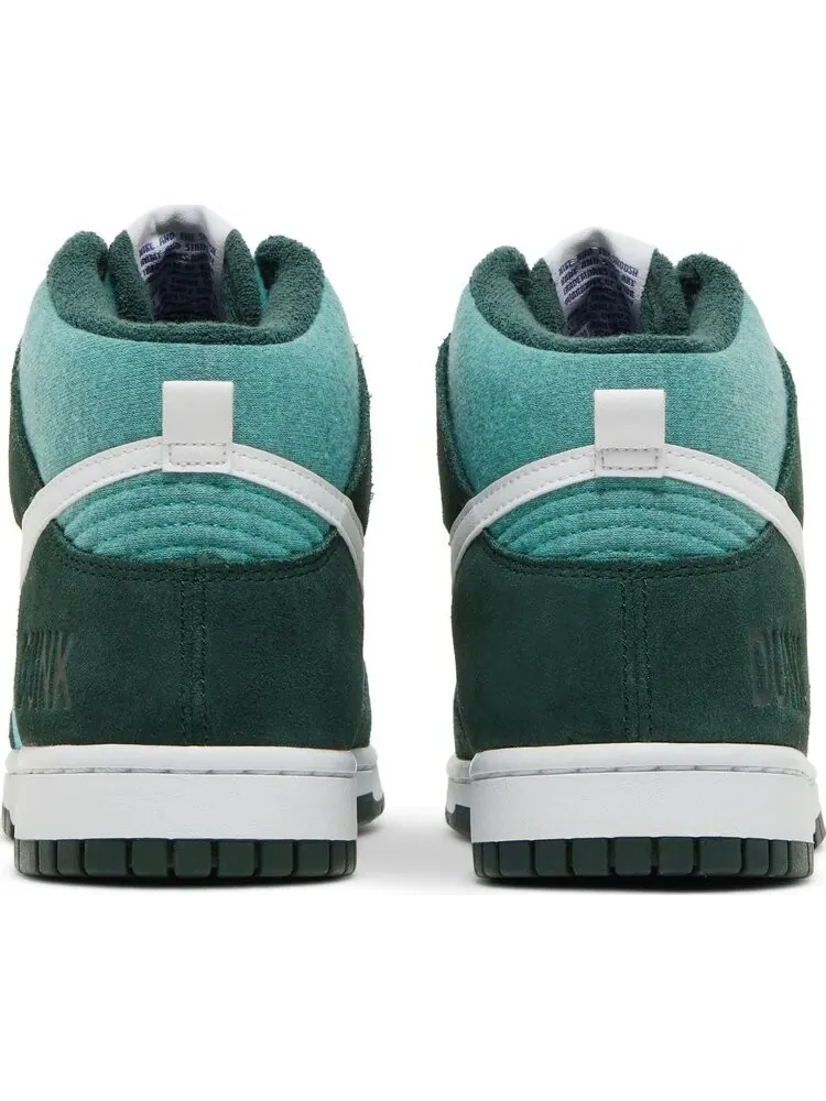 Кроссовки Nike Dunk High SE 'Athletic Club - Pro Green' — изображение 6 из 8, зеленый