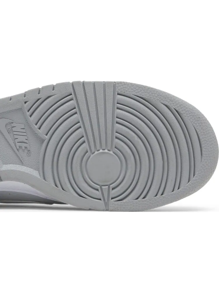 Кроссовки Nike Dunk Low 'Pure Platinum Wolf Grey' — изображение 5 из 8, серый