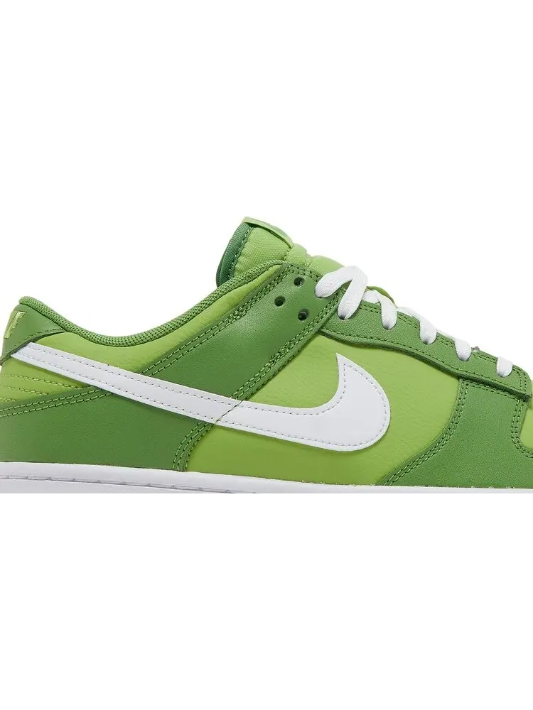 Кроссовки Nike Dunk Low 'Chlorophyll' — изображение 2 из 8, зеленый