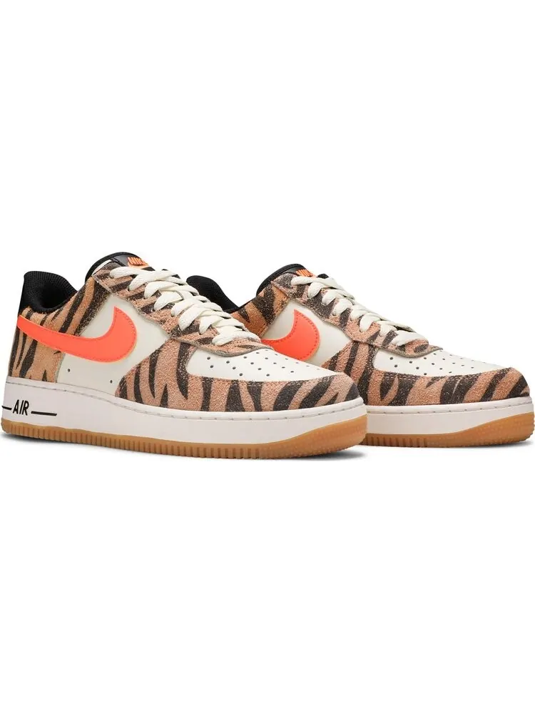 Кроссовки Nike Air Force 1 Low Premium 'Daktari Stripes' — изображение 8 из 8, загар
