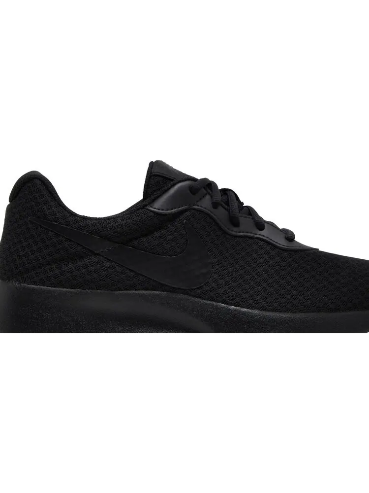 Кроссовки Nike Tanjun 'Triple Black' — изображение 2 из 8, черный