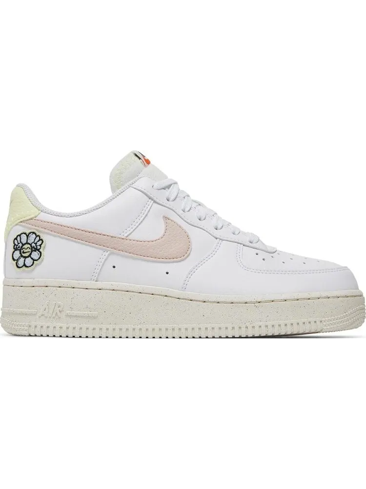 Кроссовки Nike Wmns Air Force 1 '07 SE 'Flower Power' — изображение 1 из 8, белый