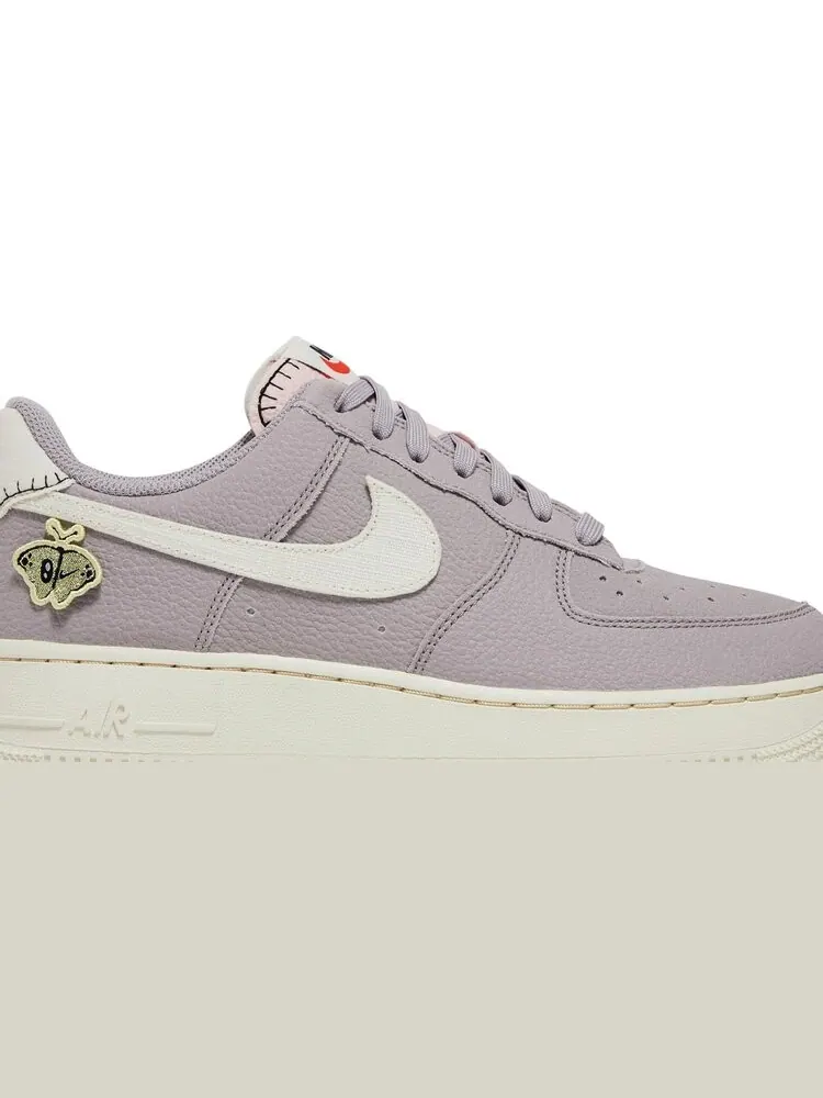 Кроссовки Nike Wmns Air Force 1 '07 SE 'Air Sprung' — изображение 2 из 8, фиолетовый