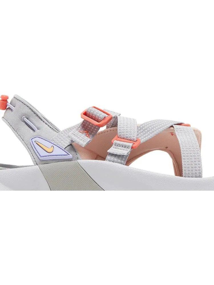 Сандалии Nike Wmns Oneonta Sandal 'Flat Silver Arctic Orange' — изображение 2 из 8, серебряный