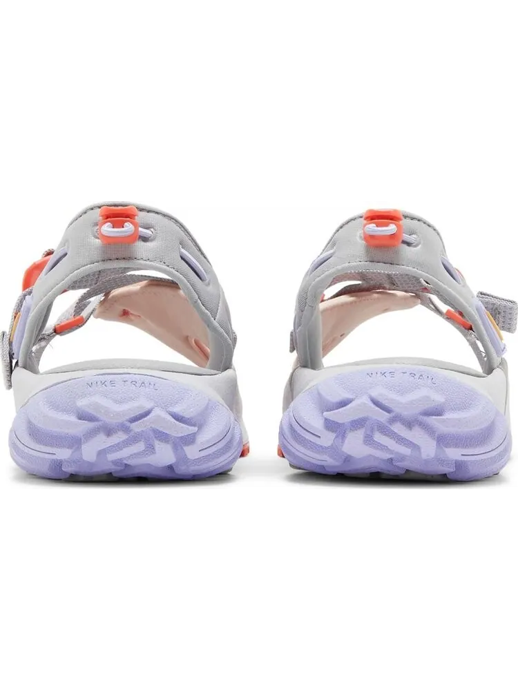 Сандалии Nike Wmns Oneonta Sandal 'Flat Silver Arctic Orange' — изображение 6 из 8, серебряный