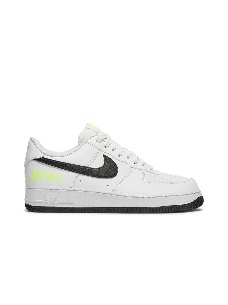 Кроссовки Nike Air Force 1 Low 'Just Do It - White Volt' — изображение 2 из 9, белый//черный