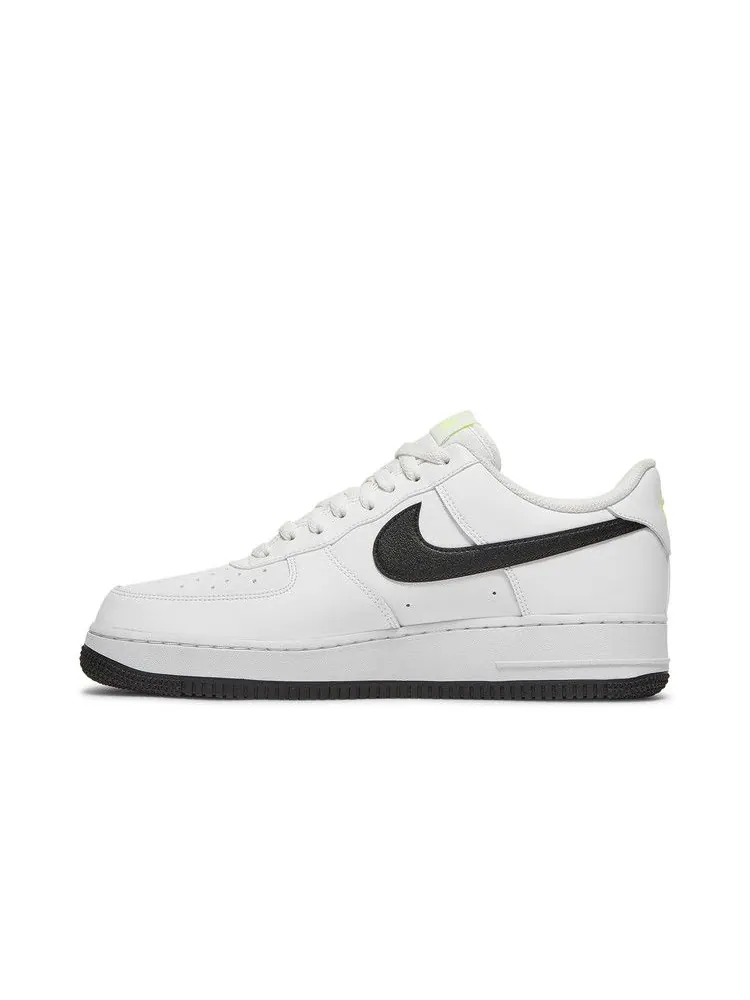 Кроссовки Nike Air Force 1 Low 'Just Do It - White Volt' — изображение 4 из 9, белый//черный