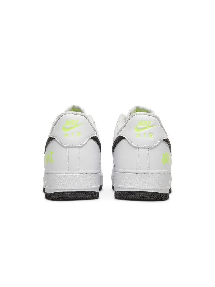 Кроссовки Nike Air Force 1 Low 'Just Do It - White Volt' — изображение 7 из 9, белый//черный