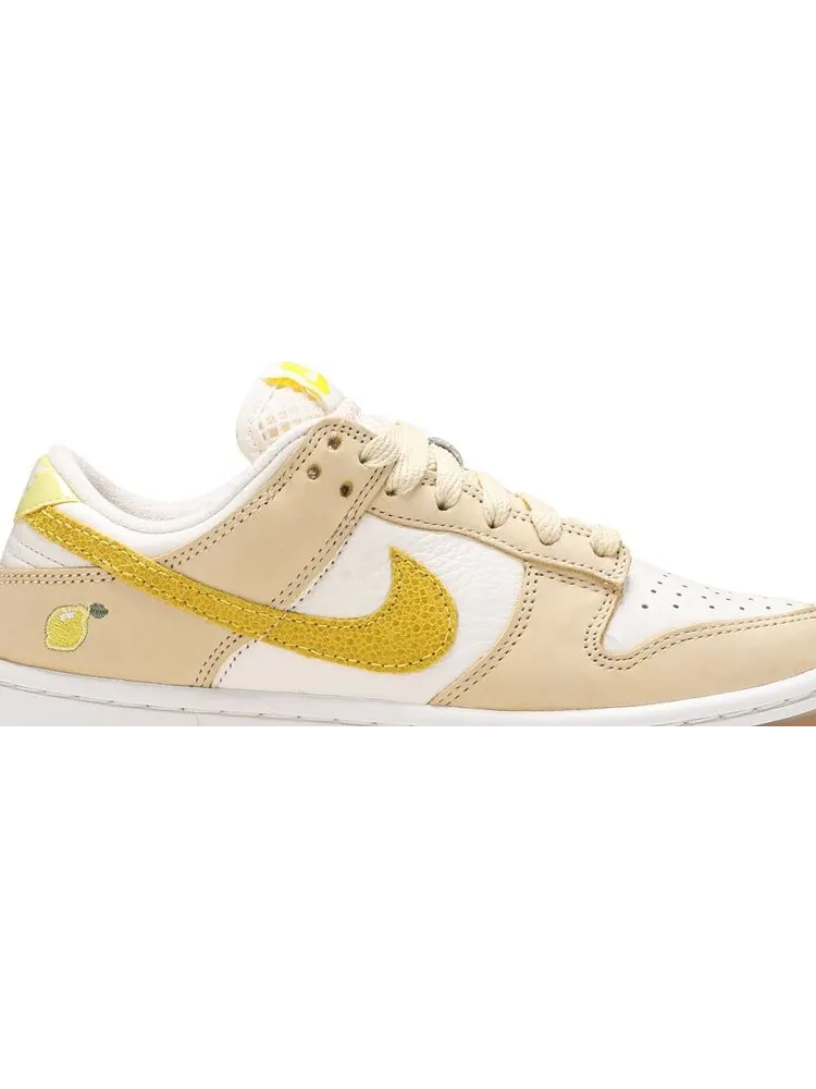 Кроссовки Nike Wmns Dunk Low 'Lemon Drop' — изображение 2 из 8, белый