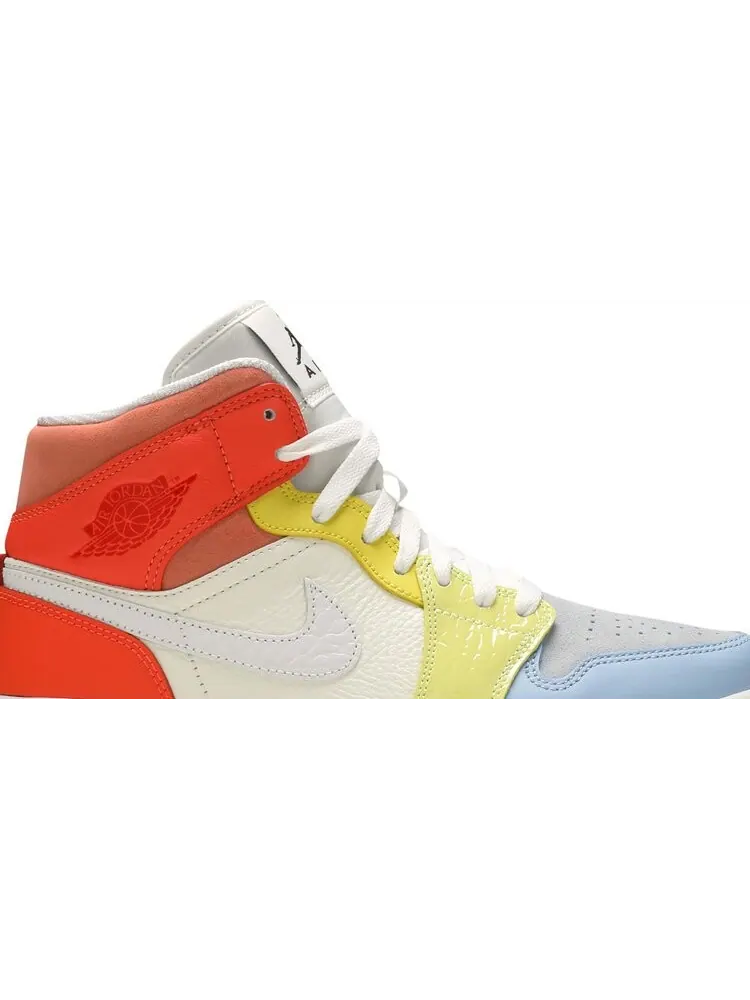 Кроссовки Nike Wmns Air Jordan 1 Mid 'To My First Coach' — изображение 2 из 8, белый