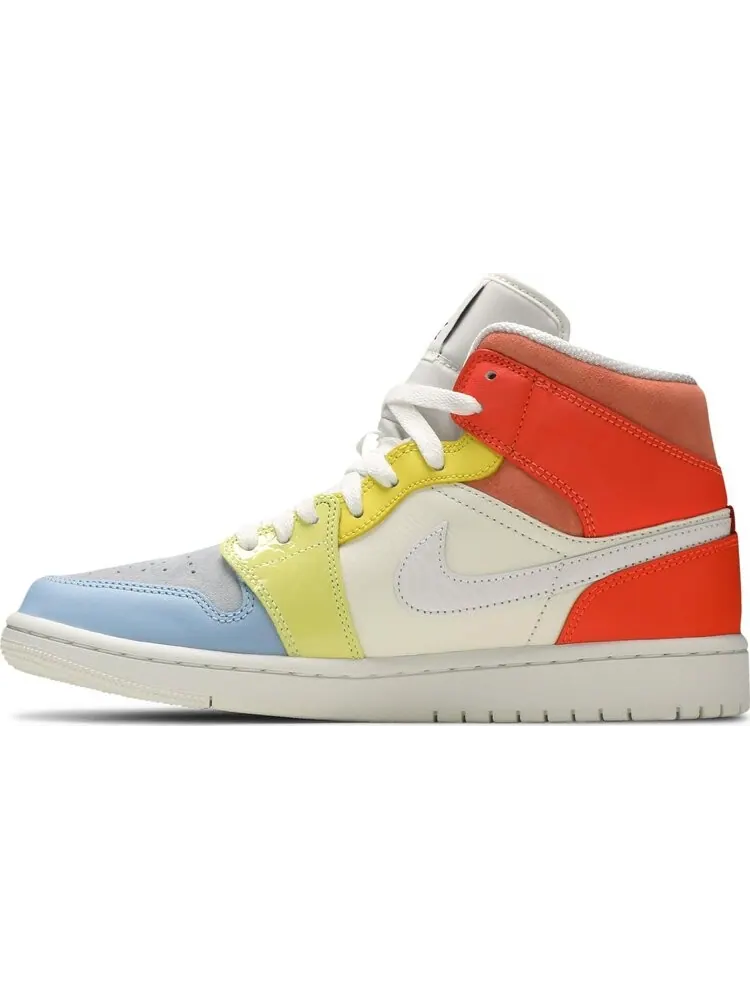 Кроссовки Nike Wmns Air Jordan 1 Mid 'To My First Coach' — изображение 3 из 8, белый