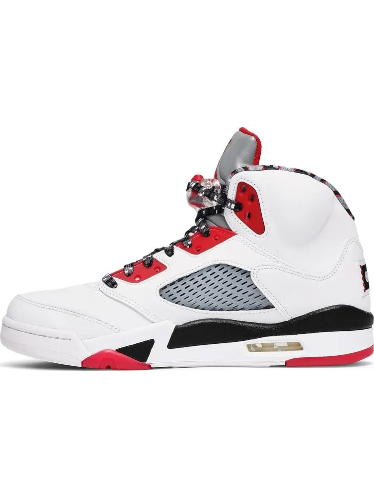 Кроссовки Air Jordan 5 Retro Quai 54 2021 — изображение 3 из 10, белый