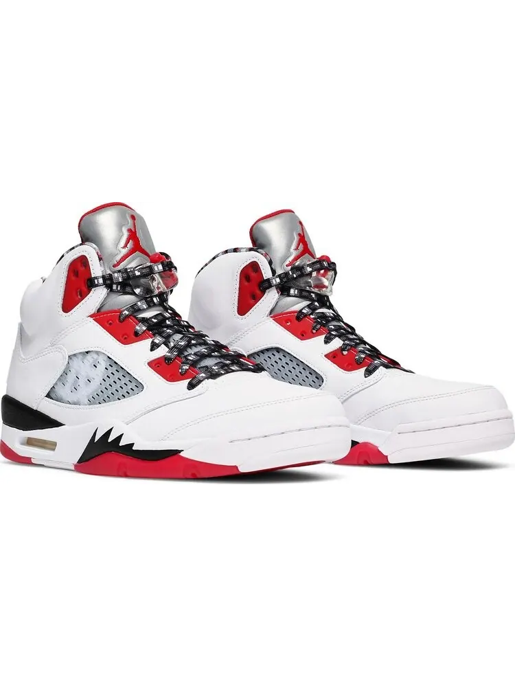 Кроссовки Air Jordan 5 Retro Quai 54 2021 — изображение 8 из 10, белый