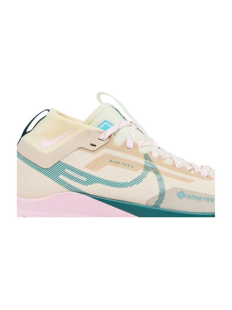 Кроссовки Nike Wmns React Pegasus Trail 4 GORE-TEX 'Sanddrift Pearl Pink' — изображение 3 из 9, розовый