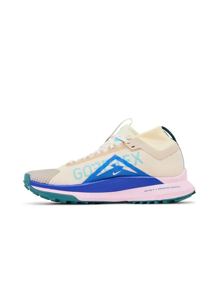 Кроссовки Nike Wmns React Pegasus Trail 4 GORE-TEX 'Sanddrift Pearl Pink' — изображение 4 из 9, розовый