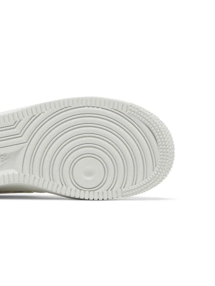 Кроссовки Nike Wmns Air Force 1 Low 'White Paisley' — изображение 6 из 9, белый/черный/белый/серый