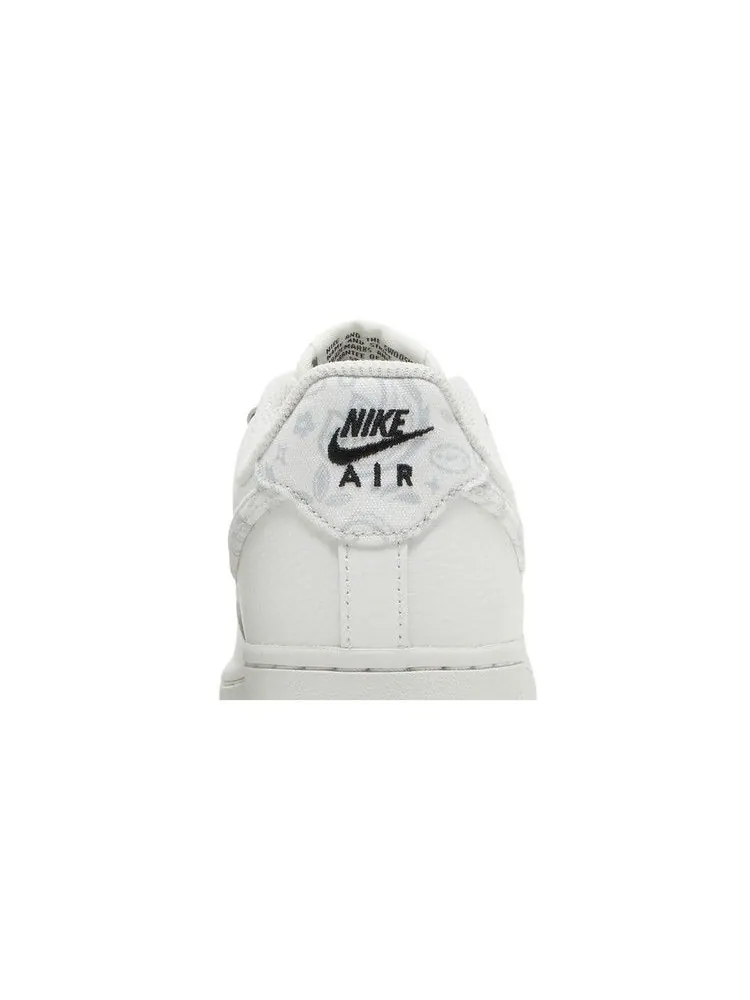 Кроссовки Nike Wmns Air Force 1 Low 'White Paisley' — изображение 8 из 9, белый/черный/белый/серый