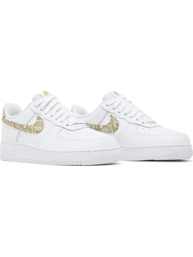 Кроссовки Nike Wmns Air Force 1 '07 Essential 'Barely Paisley' — изображение 8 из 8, белый