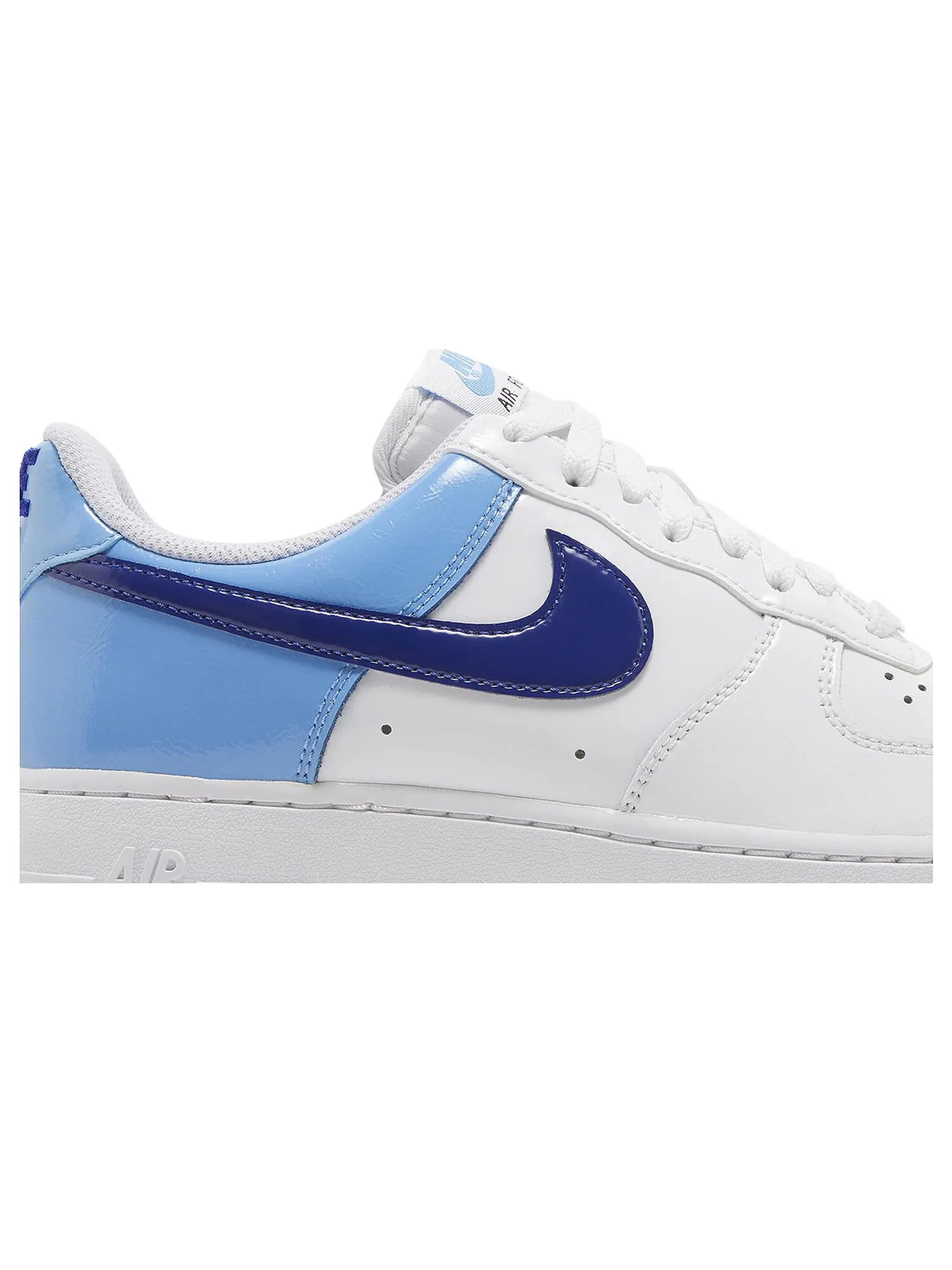 Кроссовки Nike Wmns Air Force 1 '07 Essential 'University Blue Concord' — изображение 2 из 8, белый
